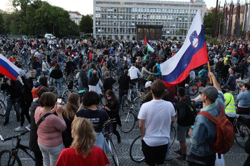 Protesti nimajo bistvenega vpliva na število okužb