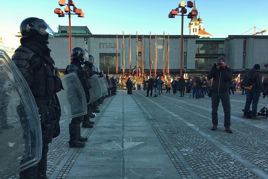 Neustavnost prepovedi protestov